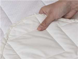 OF. Cubre Colchón 2x1 + 4 Fundas de almohada gratis